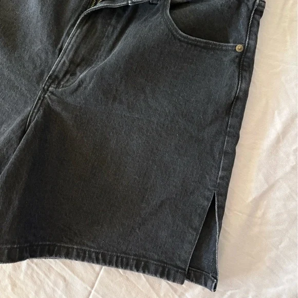 Abercrombie & Fitch High-Waist Black Denim Shorts - Picture 5 of 6